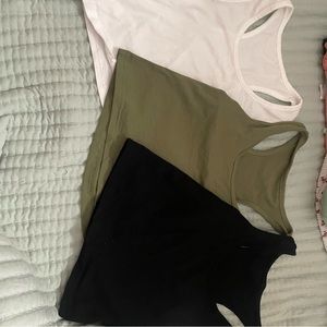 BUNDLE OF CROP TANKS!!